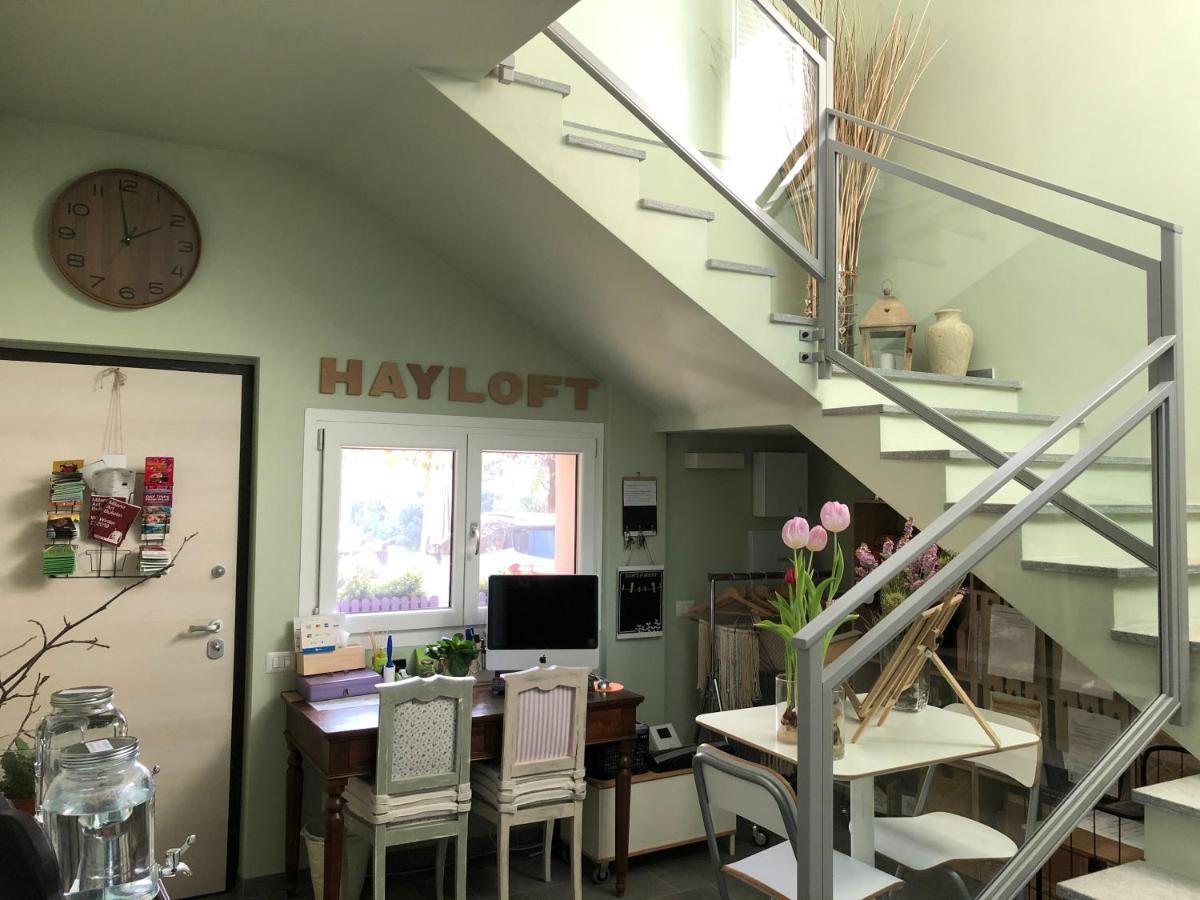 Bed and Breakfast Hayloft Корнаредо Экстерьер фото